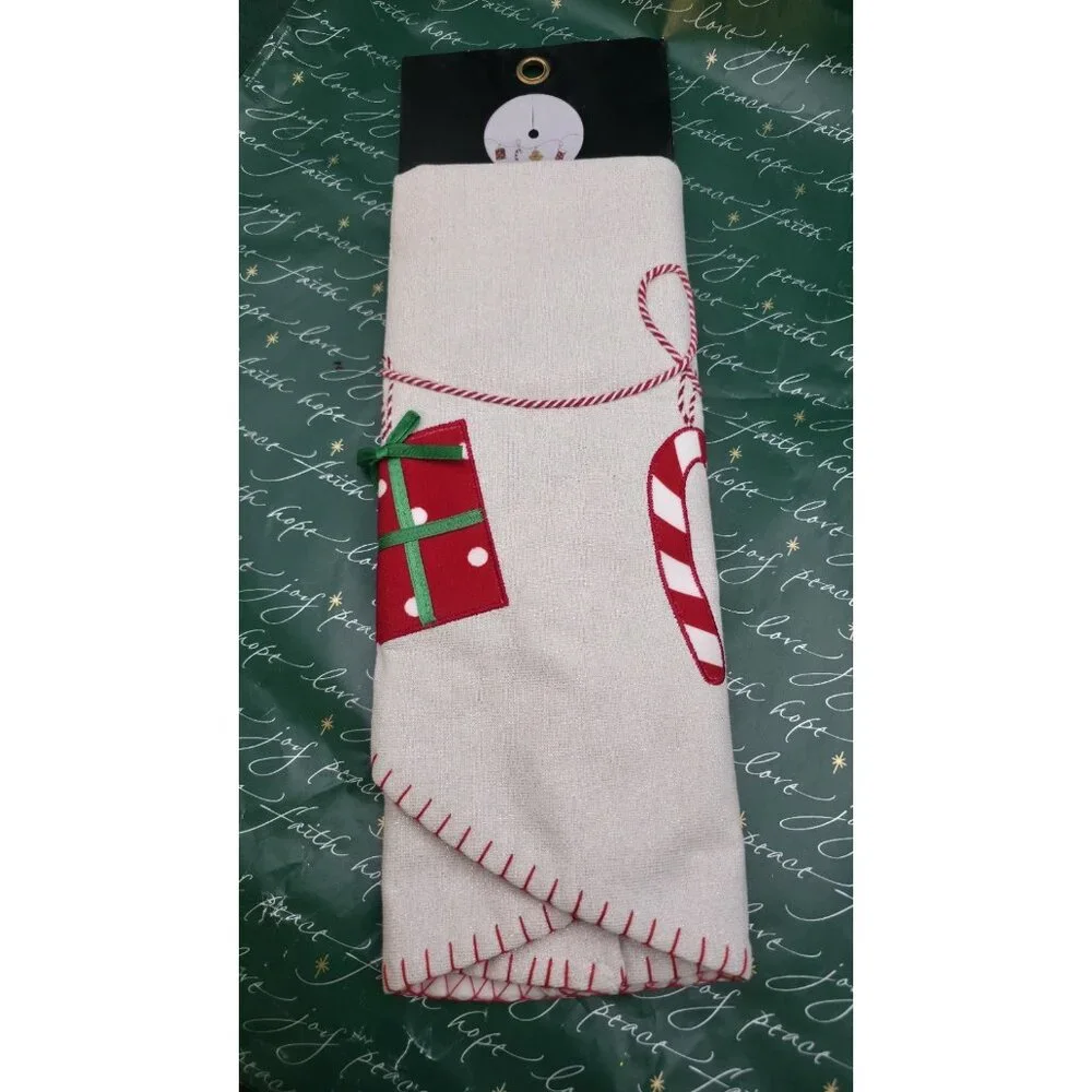 The Christmas Shoppe Tree Skirt 30